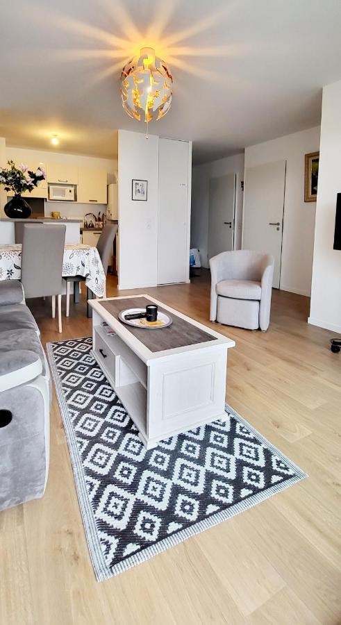Appartement Moderne Finement Decore Avec Balcon A Vannes Centre Ngoại thất bức ảnh