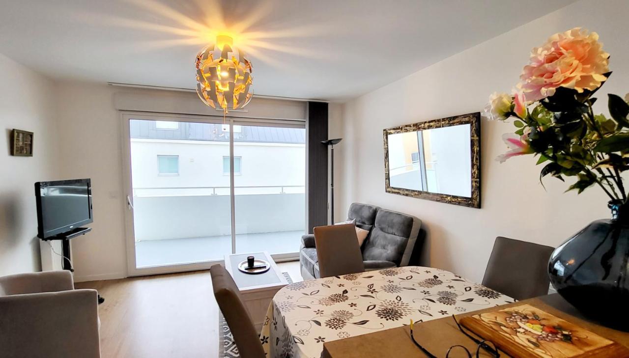 Appartement Moderne Finement Decore Avec Balcon A Vannes Centre Ngoại thất bức ảnh